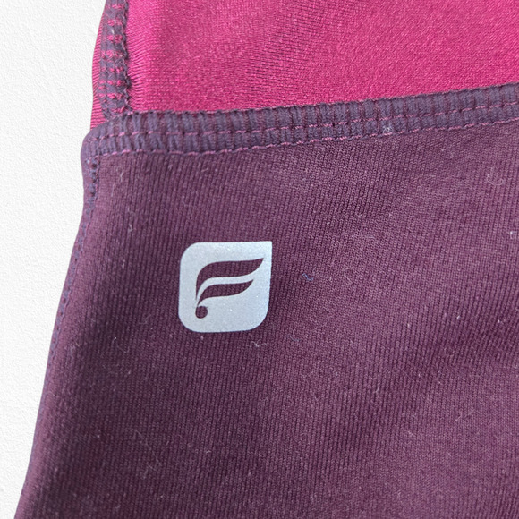 Fabletics Brogan Salar Plum Wine Mesh 7/8 Active Leggings Athleisure Size XS - Picture 6 of 7